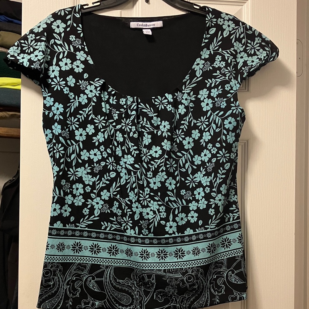 Newly added 💕Coldwater Creek Black and Blue Floral Top